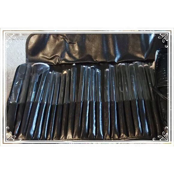 NEW~32 Piece Synthetic Fiber Professional Makeup Brush Set in Black Croco Pouch - Picture 2 of 10
